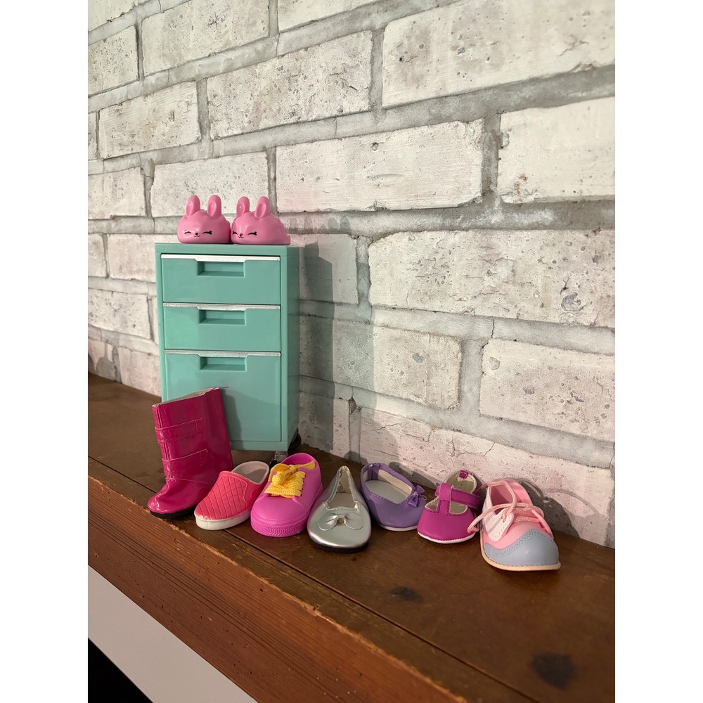 18 inch Doll Our Generation Rolling Cart and Mismatched Shoe Collection